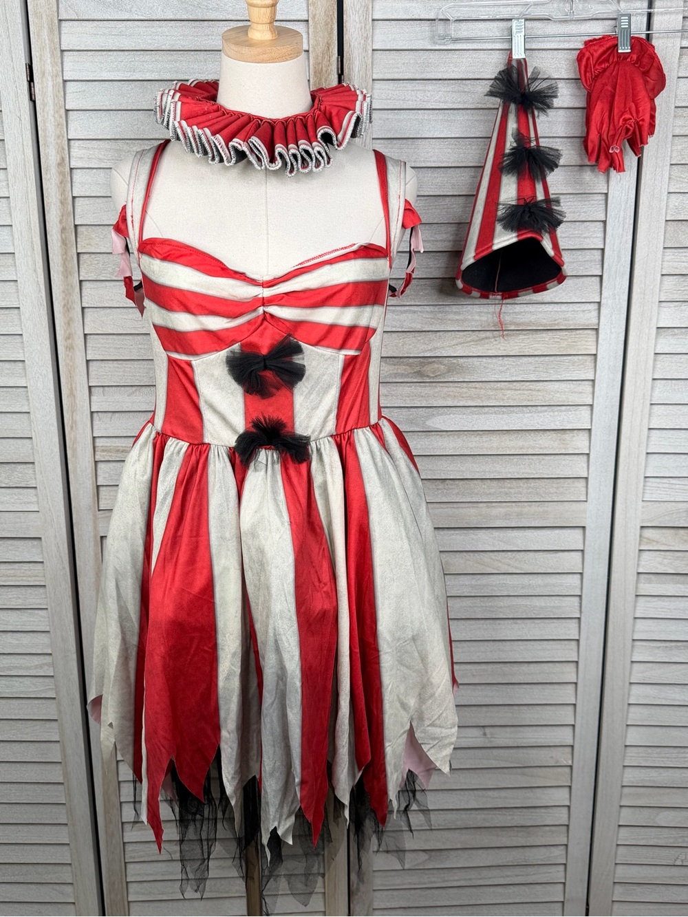 HALLOWEEN COSTUMES.COM Sinister Clown Women's Halloween Costume-XL